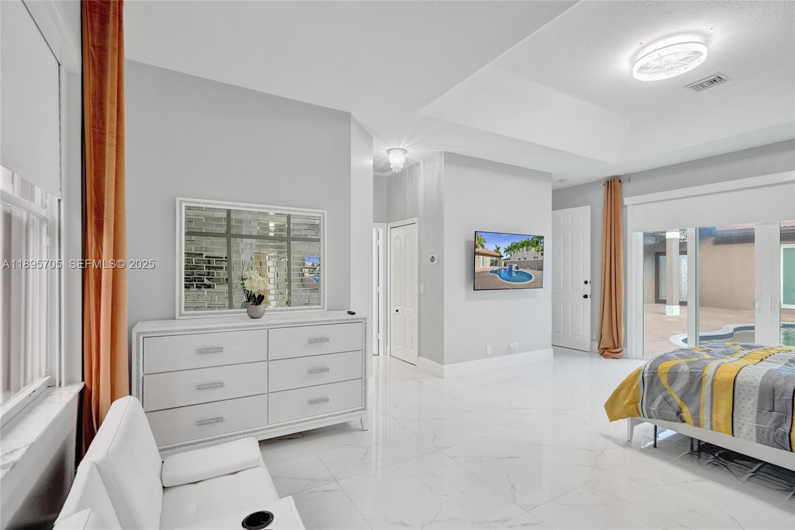 SUNSET LAKES PLAT TWO - Residential