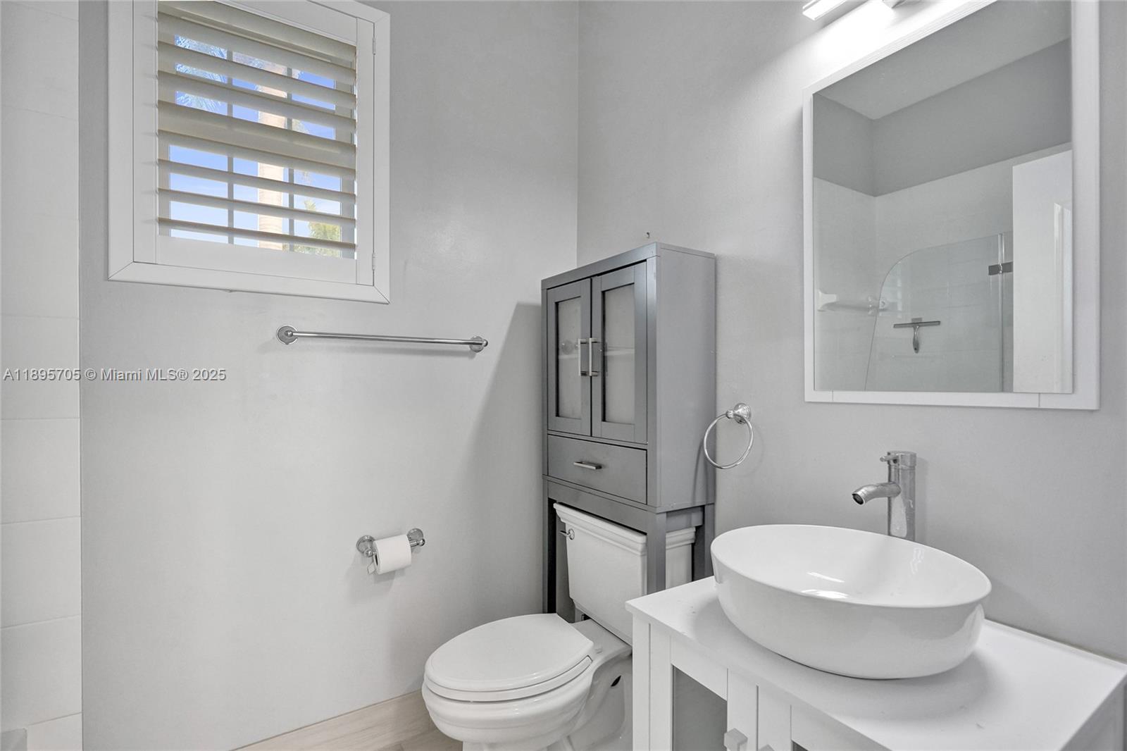 SUNSET LAKES PLAT TWO - Residential