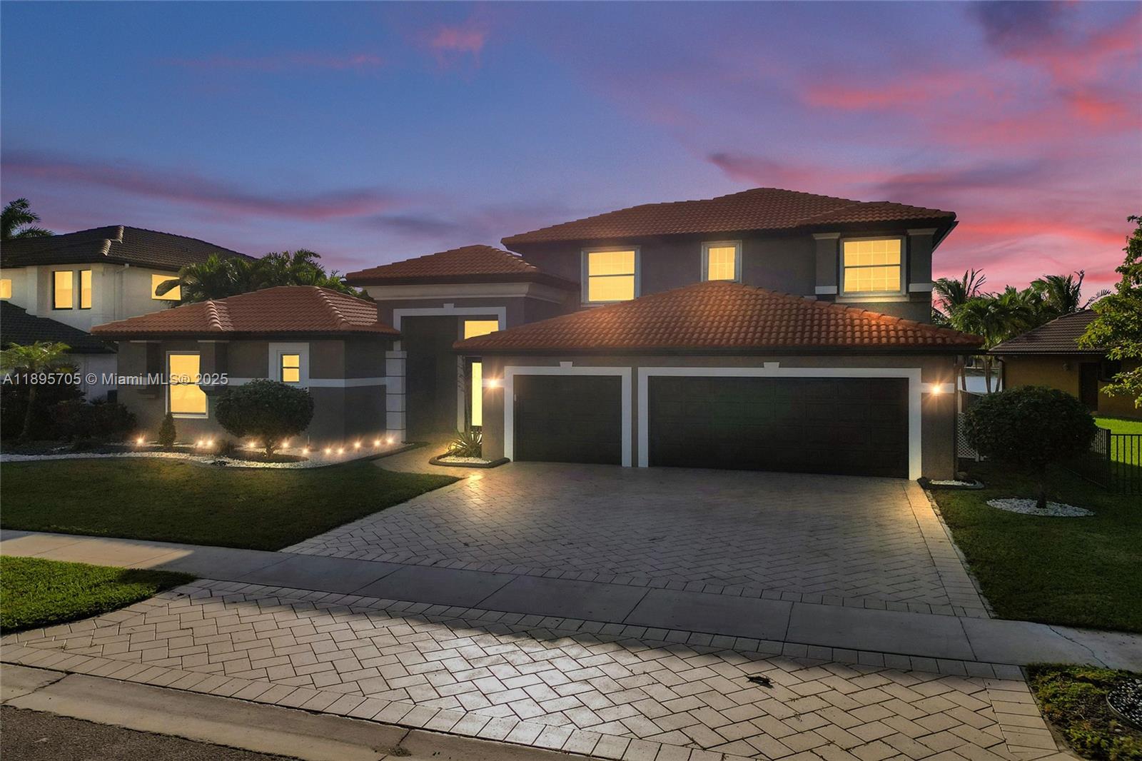 SUNSET LAKES PLAT TWO - Residential