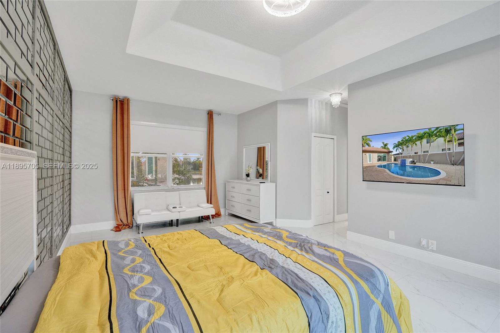 SUNSET LAKES PLAT TWO - Residential