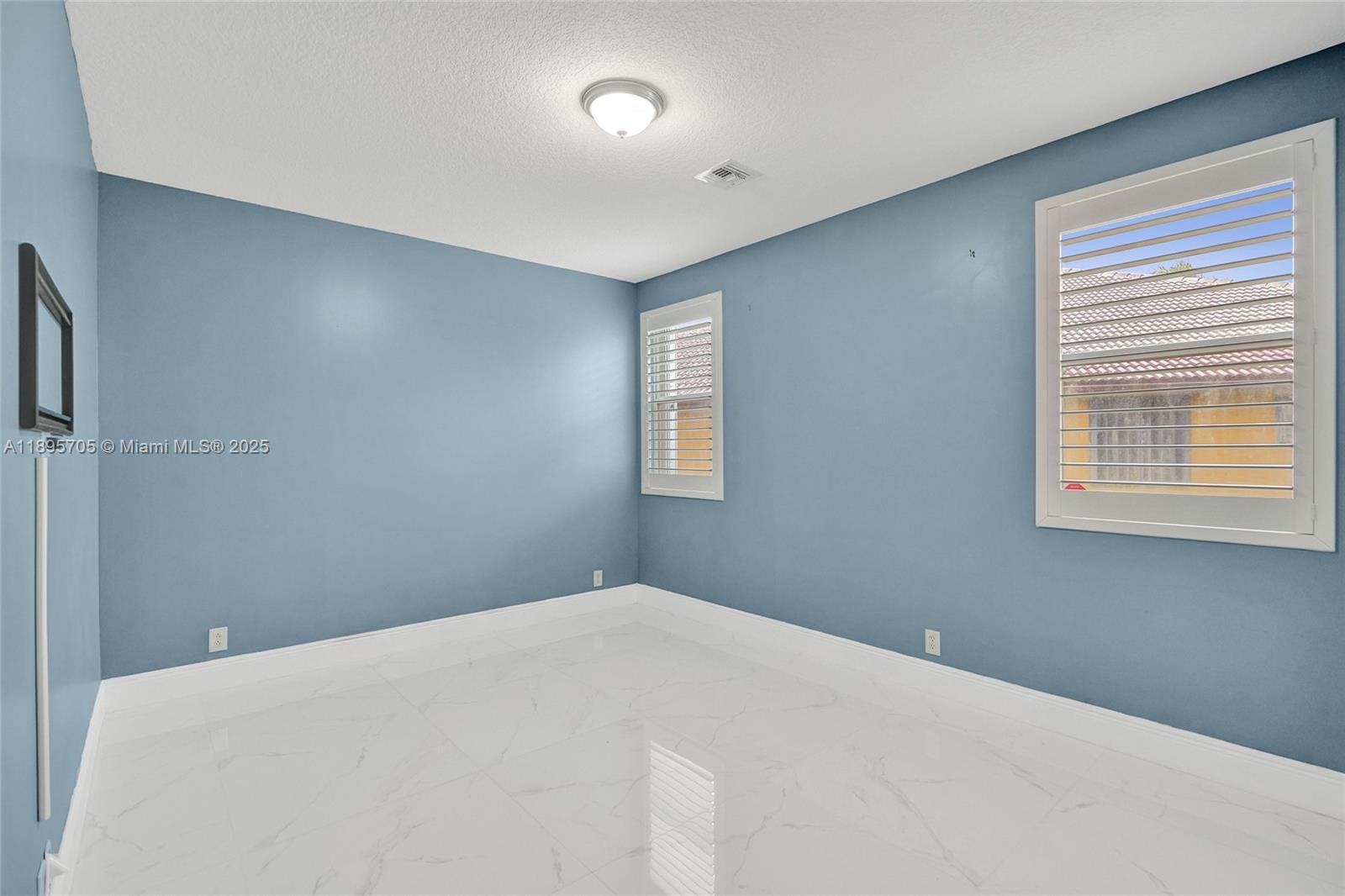 SUNSET LAKES PLAT TWO - Residential