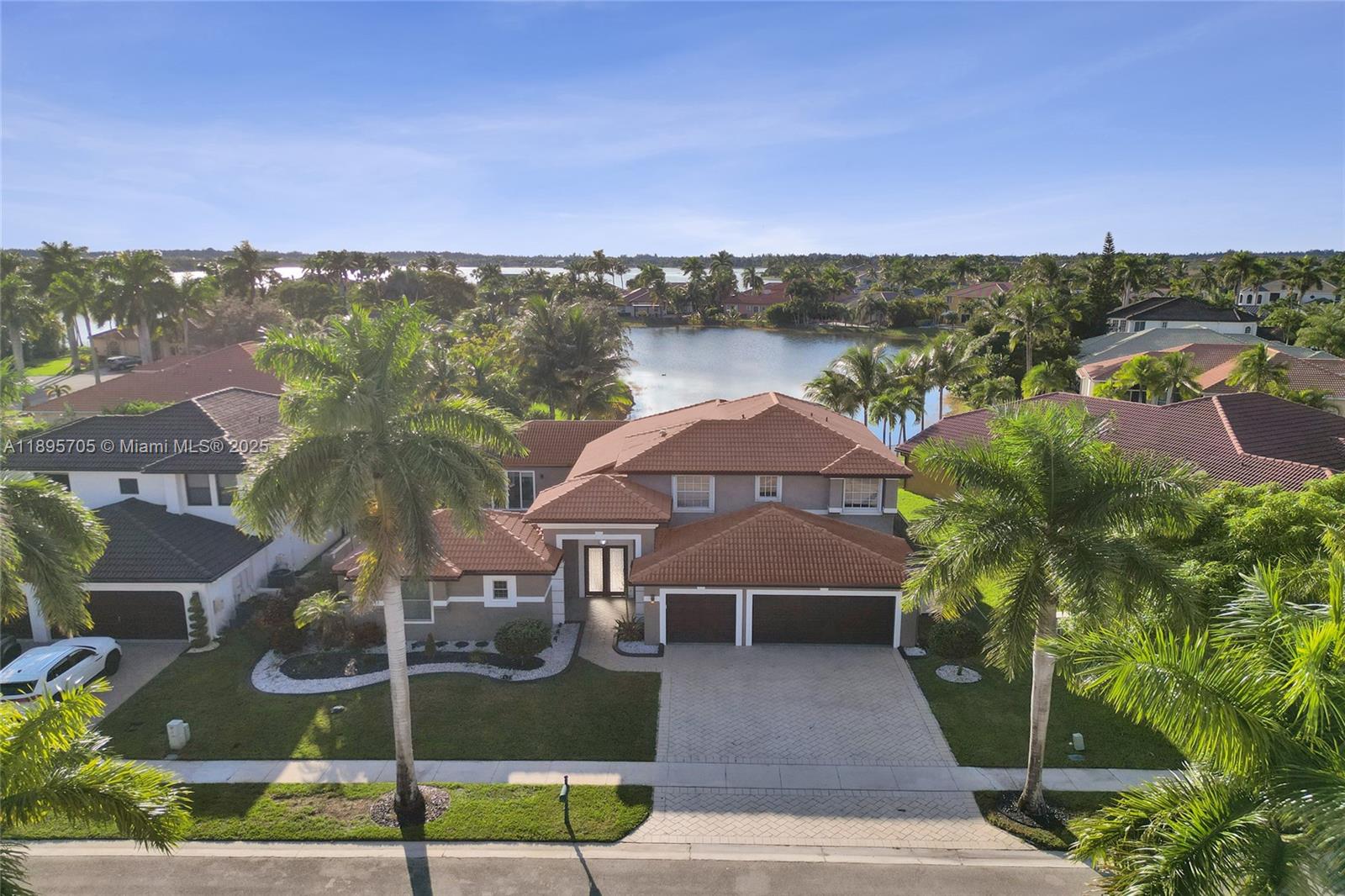 SUNSET LAKES PLAT TWO - Residential