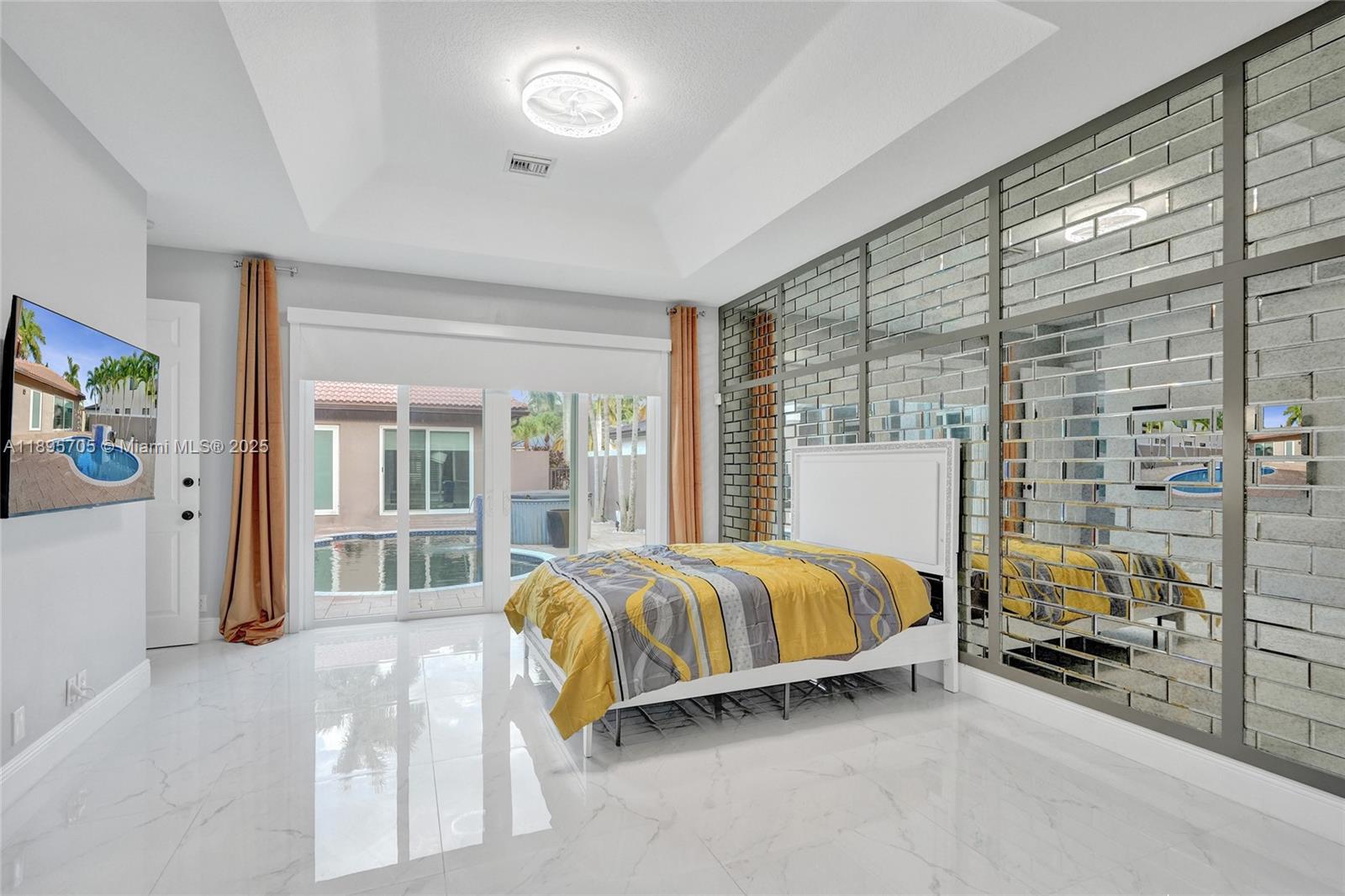 SUNSET LAKES PLAT TWO - Residential