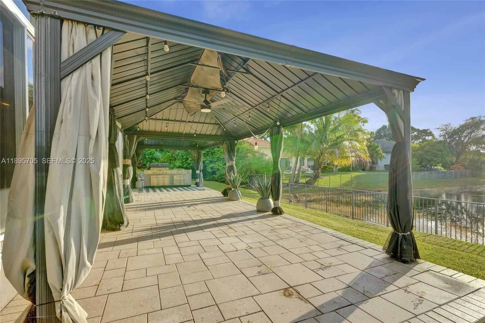 SUNSET LAKES PLAT TWO - Residential