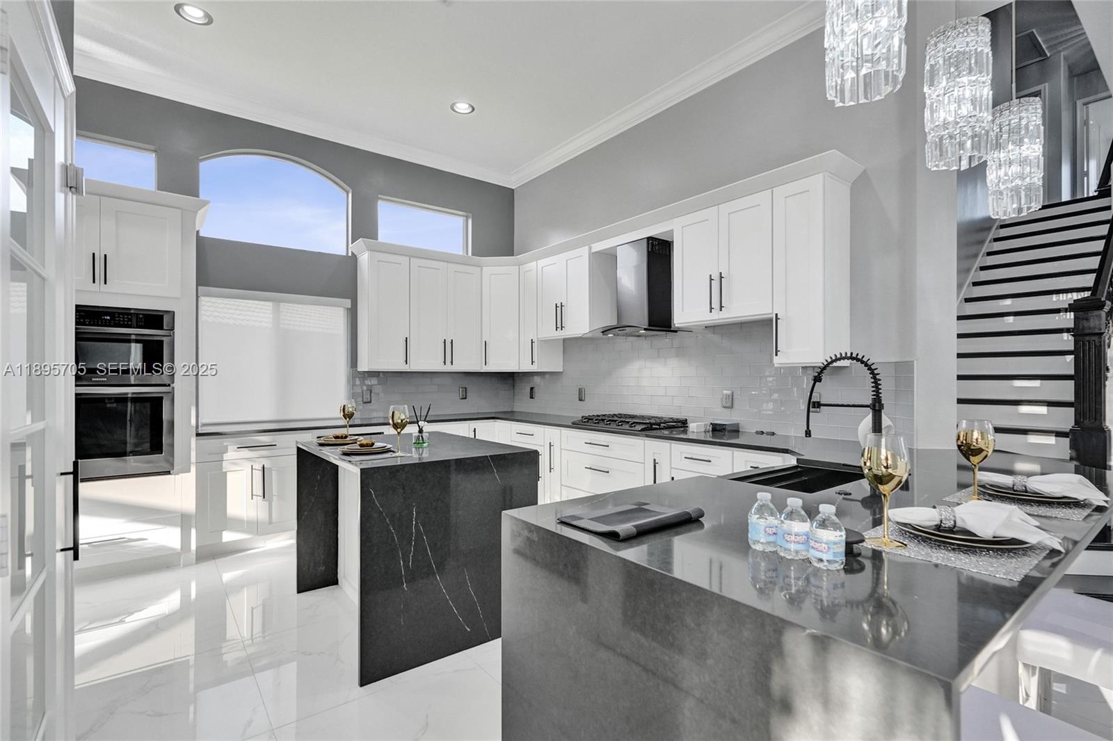 SUNSET LAKES PLAT TWO - Residential