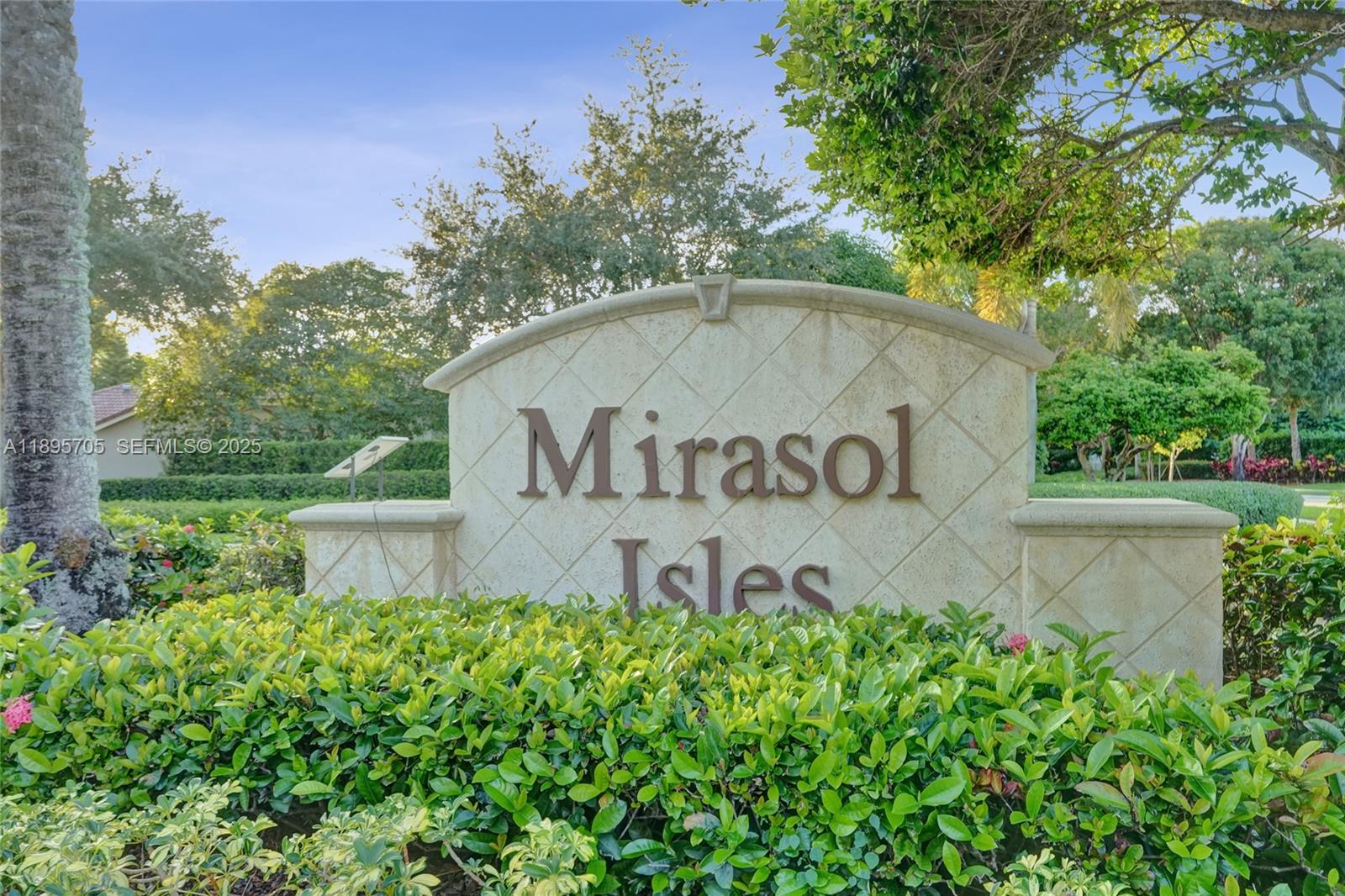 SUNSET LAKES PLAT TWO - Residential