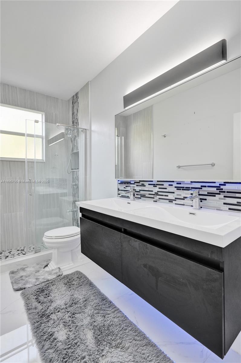 SUNSET LAKES PLAT TWO - Residential