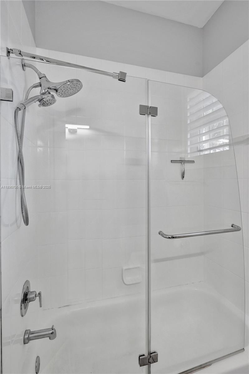 SUNSET LAKES PLAT TWO - Residential