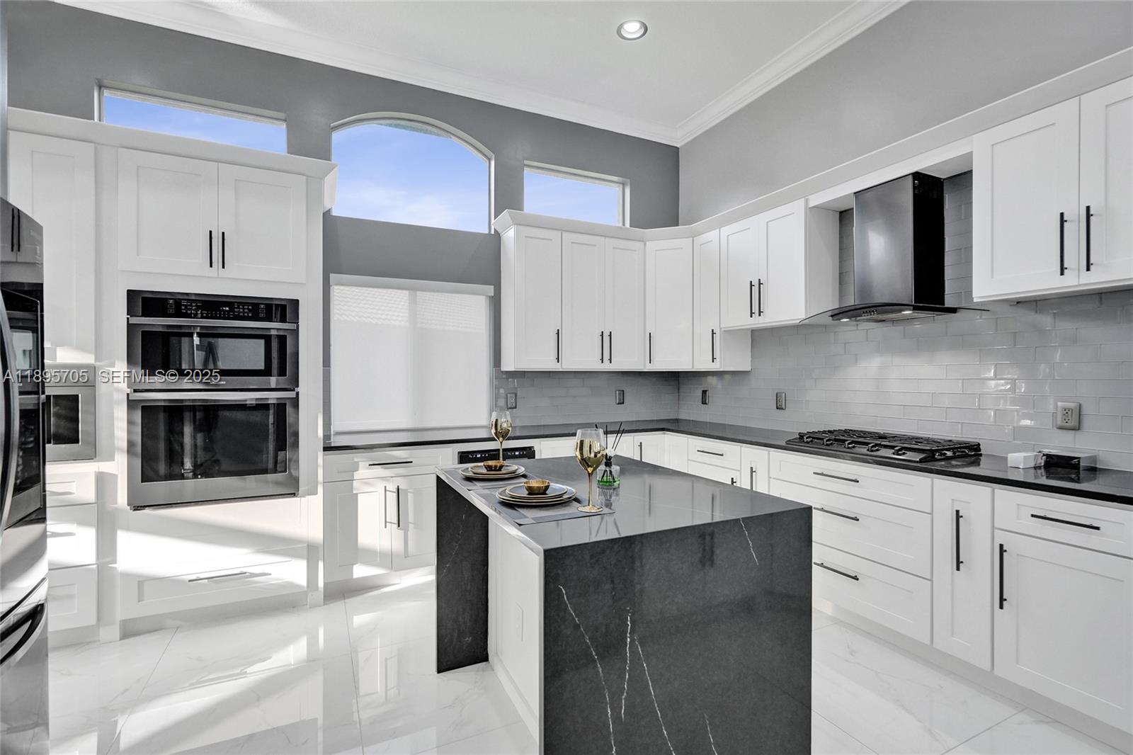 SUNSET LAKES PLAT TWO - Residential