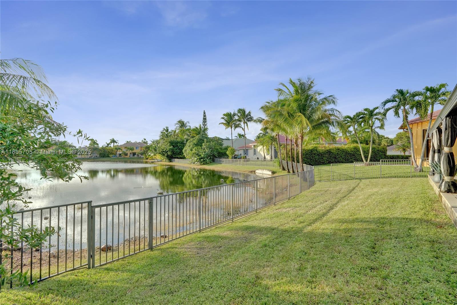 SUNSET LAKES PLAT TWO - Residential