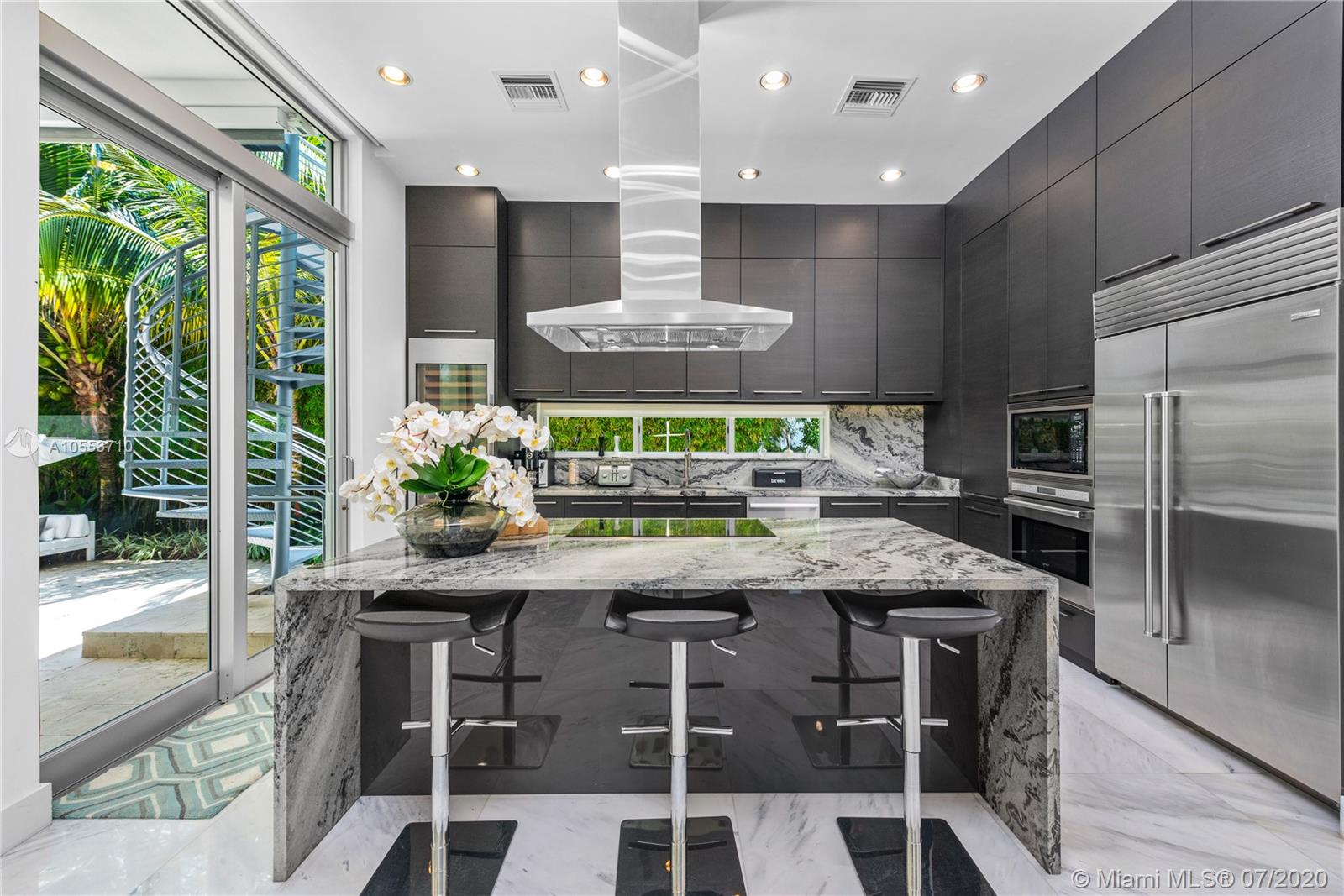 HIBISCUS ISLAND - Residential