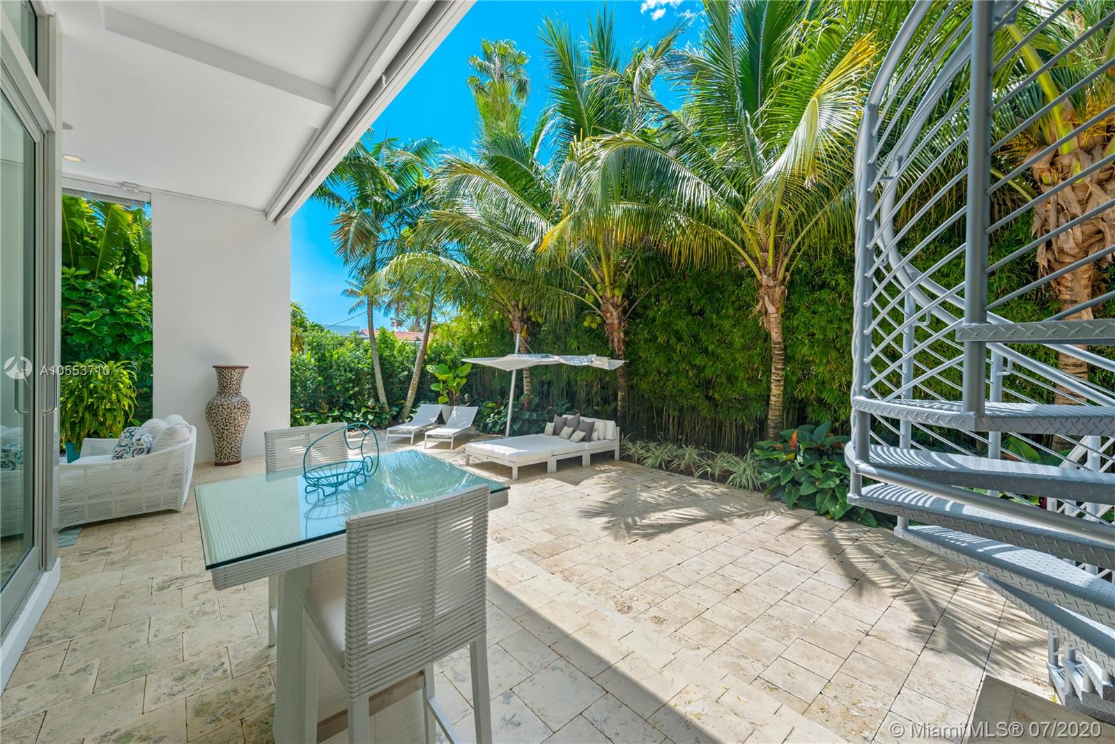 HIBISCUS ISLAND - Residential