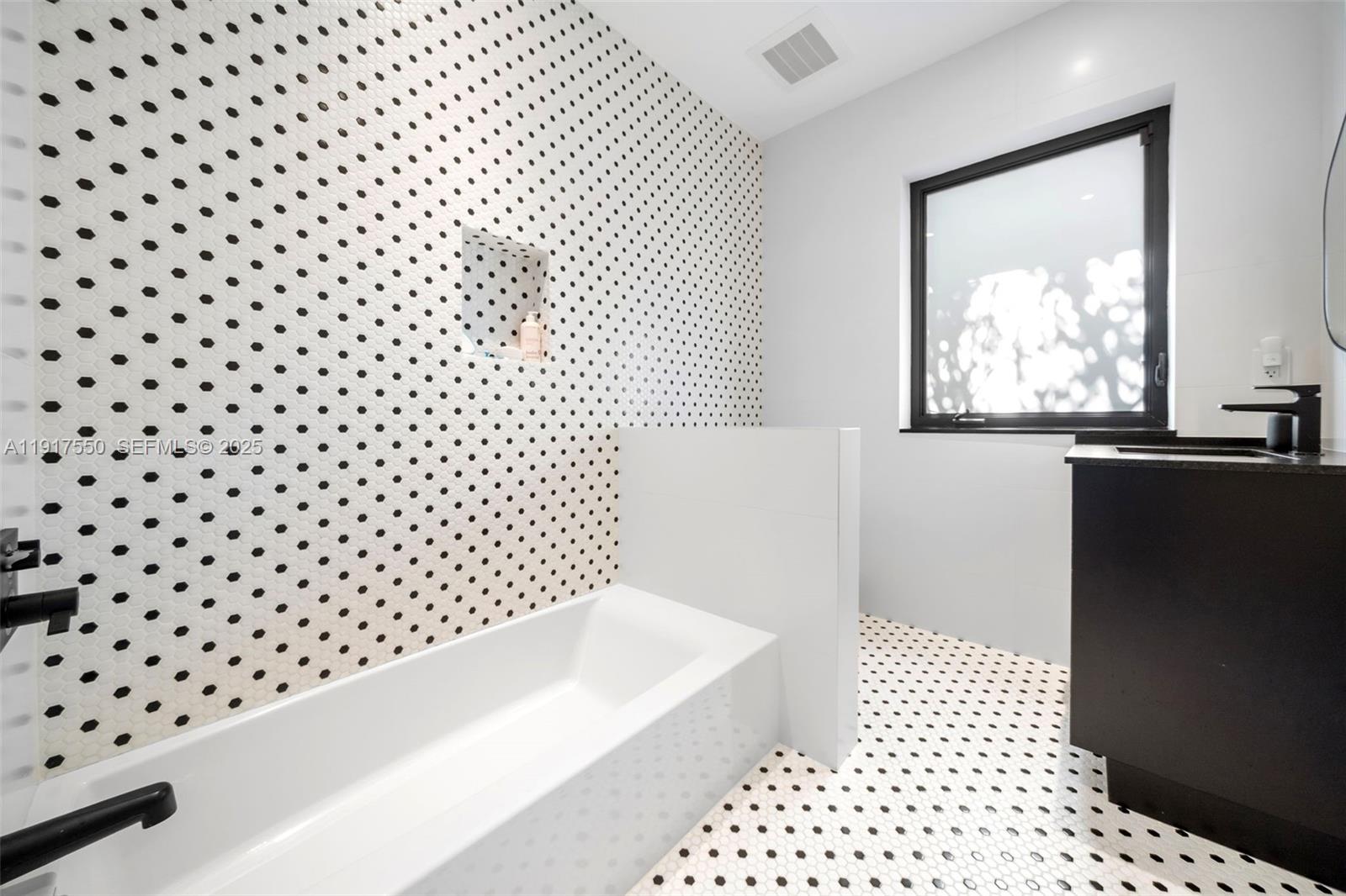 NAUTILUS EXTENSION 5TH - Residential