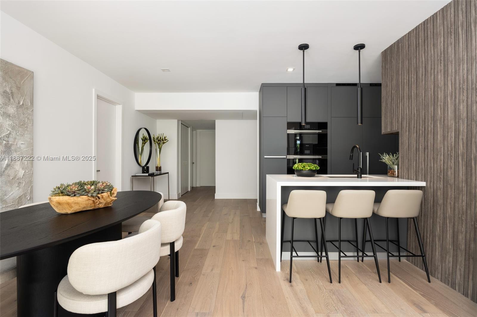 KEY CASSA CONDOMINIUMS - Residential