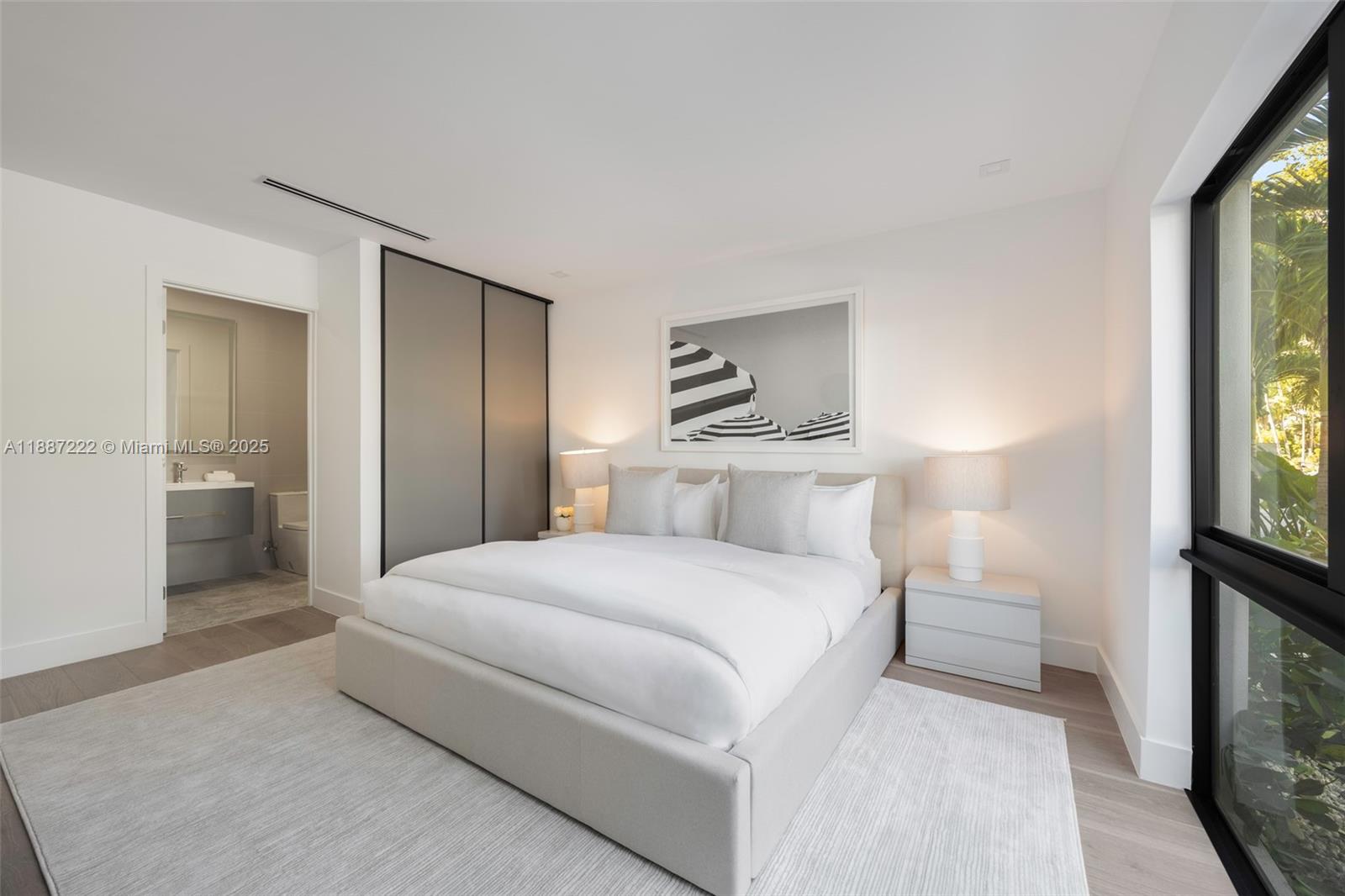 KEY CASSA CONDOMINIUMS - Residential