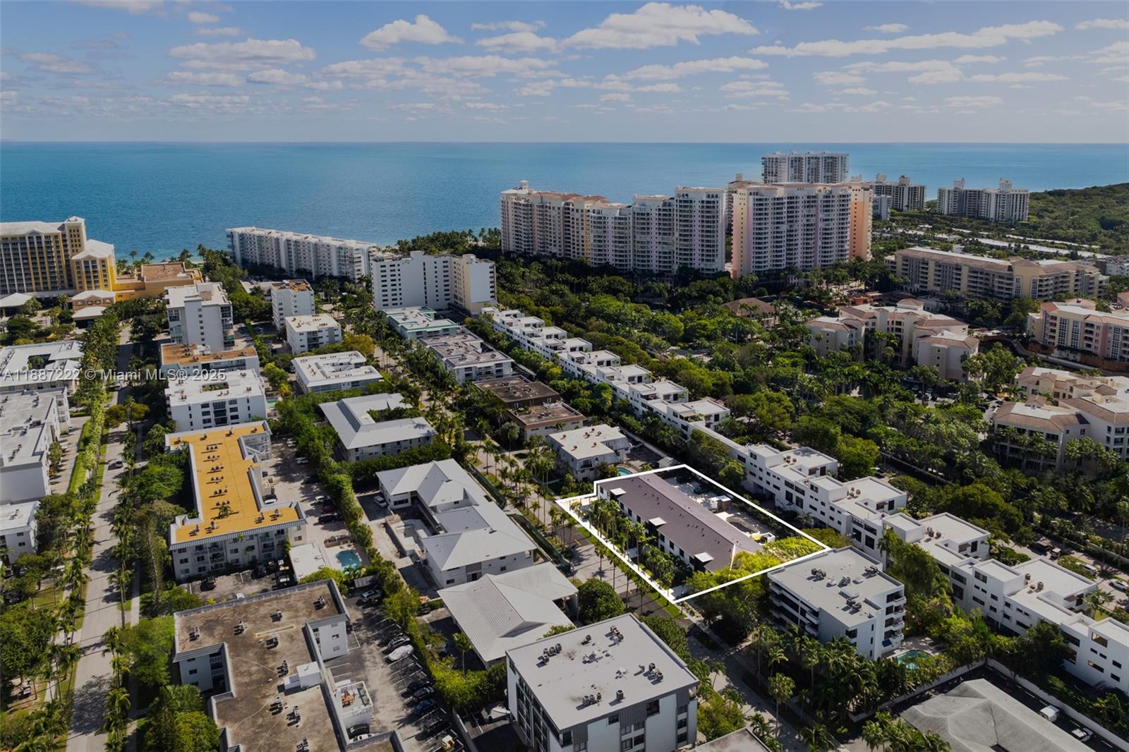 KEY CASSA CONDOMINIUMS - Residential