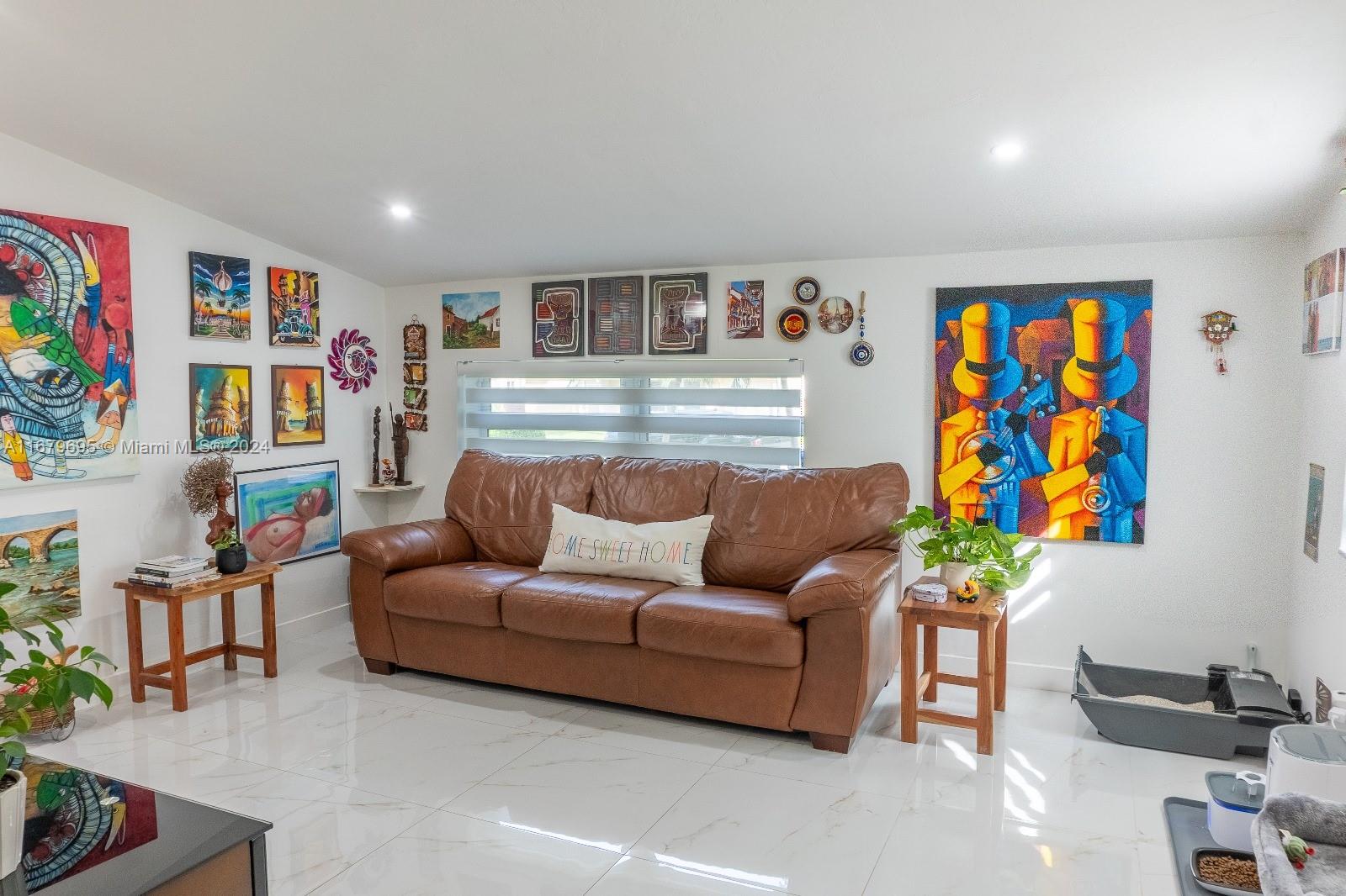 DRIFTWOOD PLAZA NO 3 - Residential
