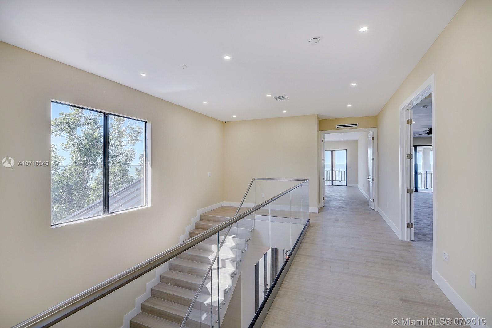 Bay-Wood - Residential