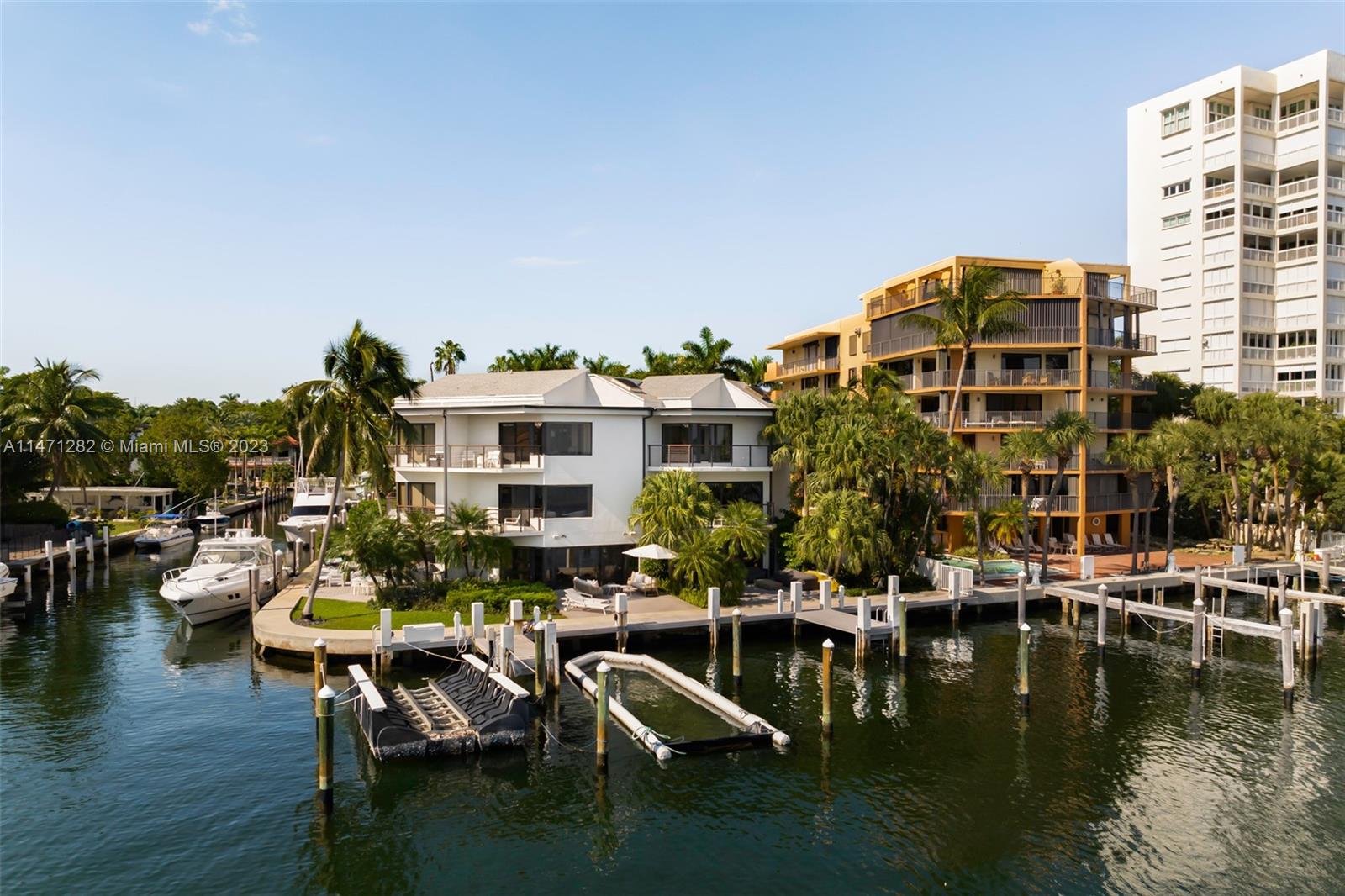 BELLAVISTA CONDO - Residential