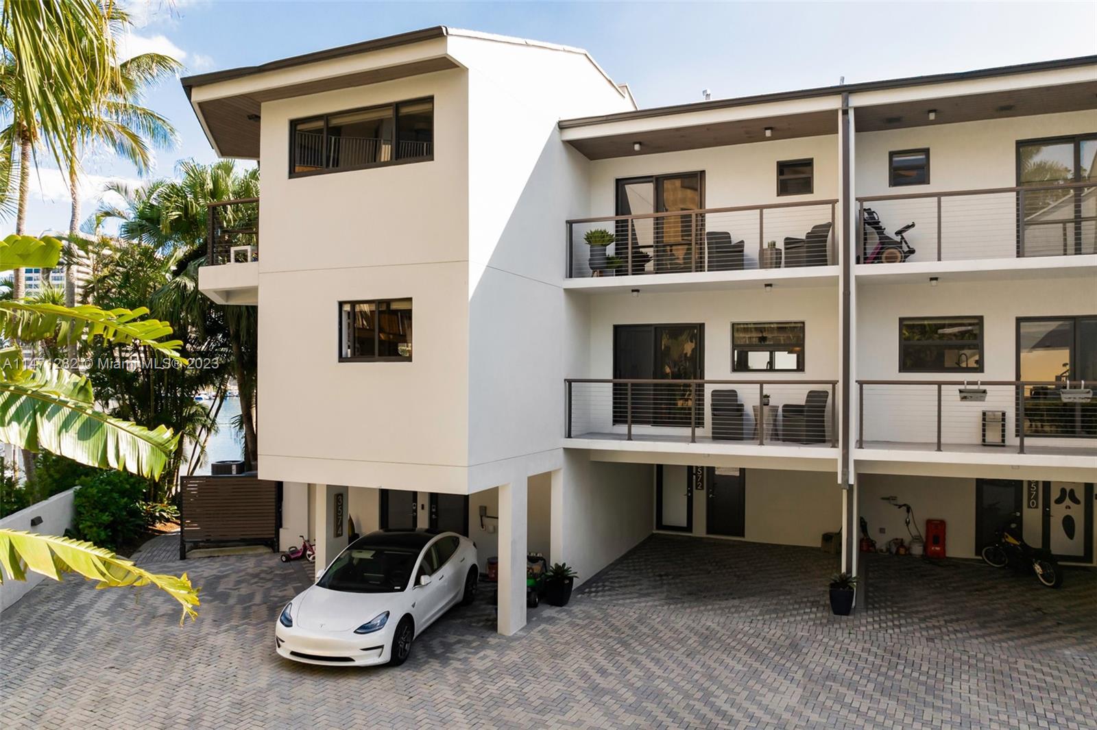 BELLAVISTA CONDO - Residential