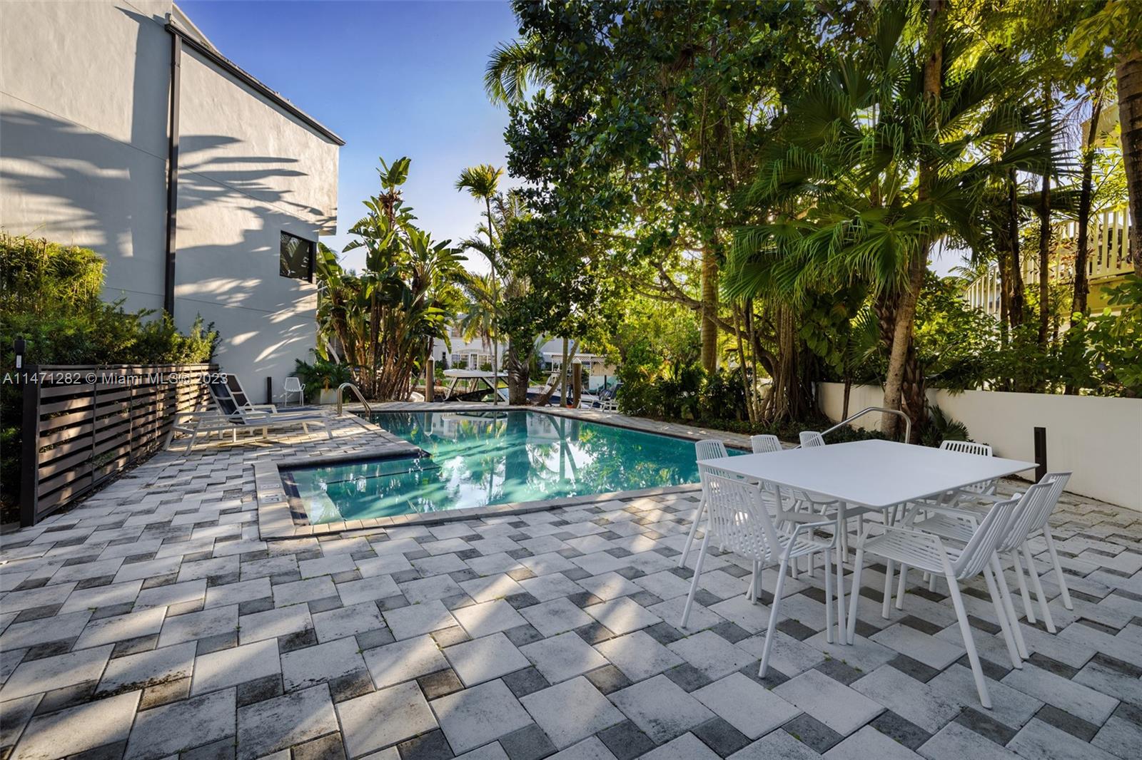 BELLAVISTA CONDO - Residential