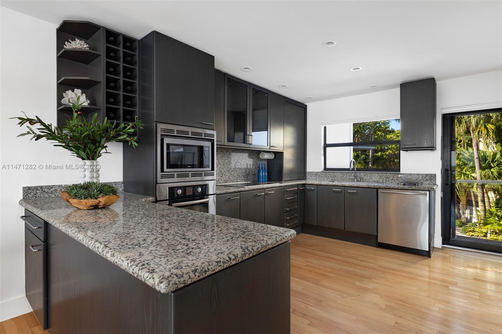 BELLAVISTA CONDO - Residential