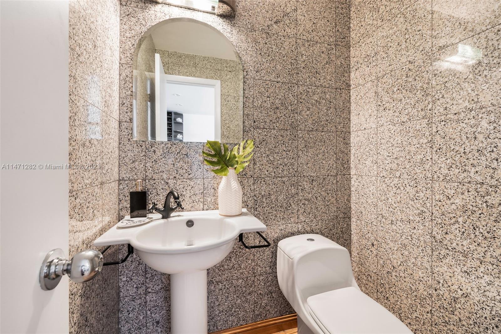 BELLAVISTA CONDO - Residential