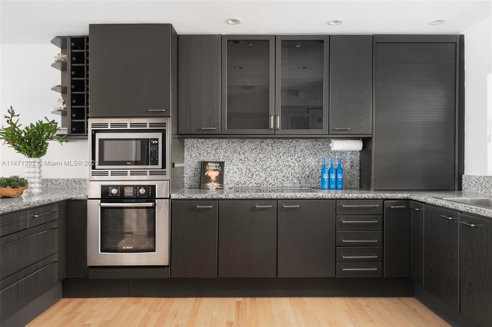 BELLAVISTA CONDO - Residential