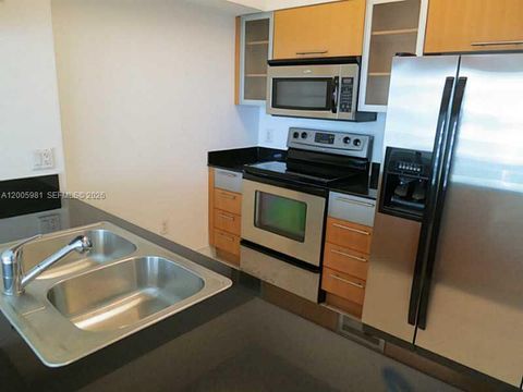 Tiny photo for 1750 N Bayshore Dr #2909, Miami, FL 33132 (MLS # A12005981)