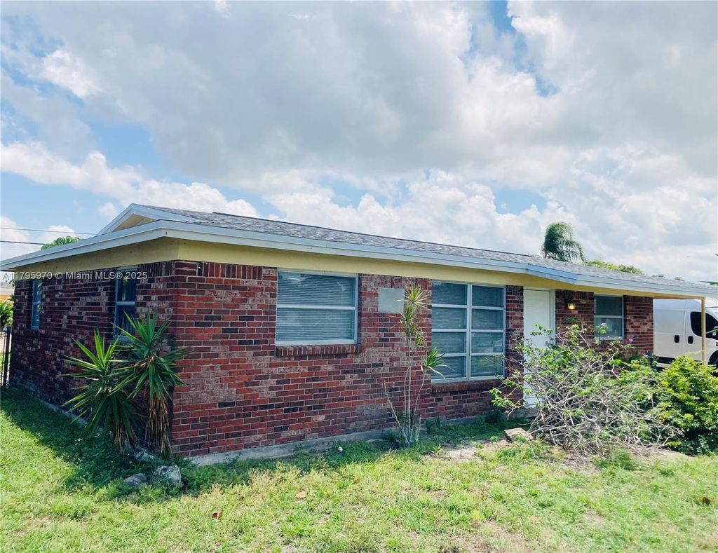 Photo of 3808 Gull Rd, Palm Beach Gardens, FL 33410 (MLS # A11795970)