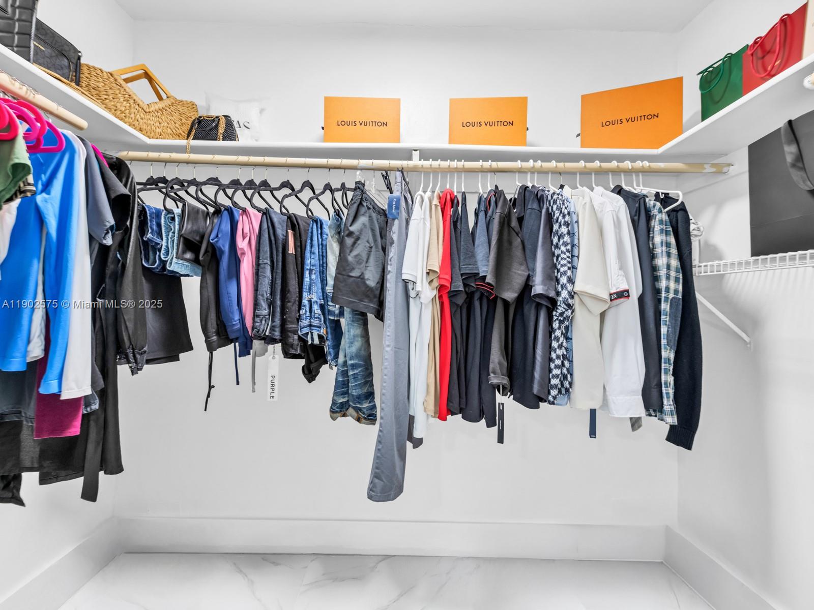 PALM-EAST GARDENS CONDO - Residential