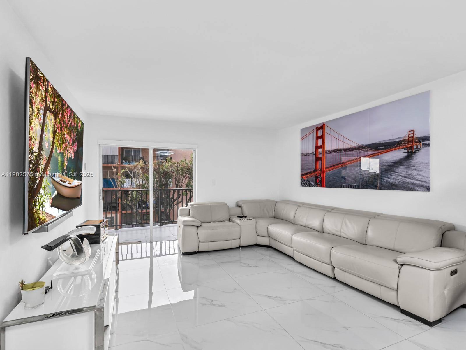 PALM-EAST GARDENS CONDO - Residential