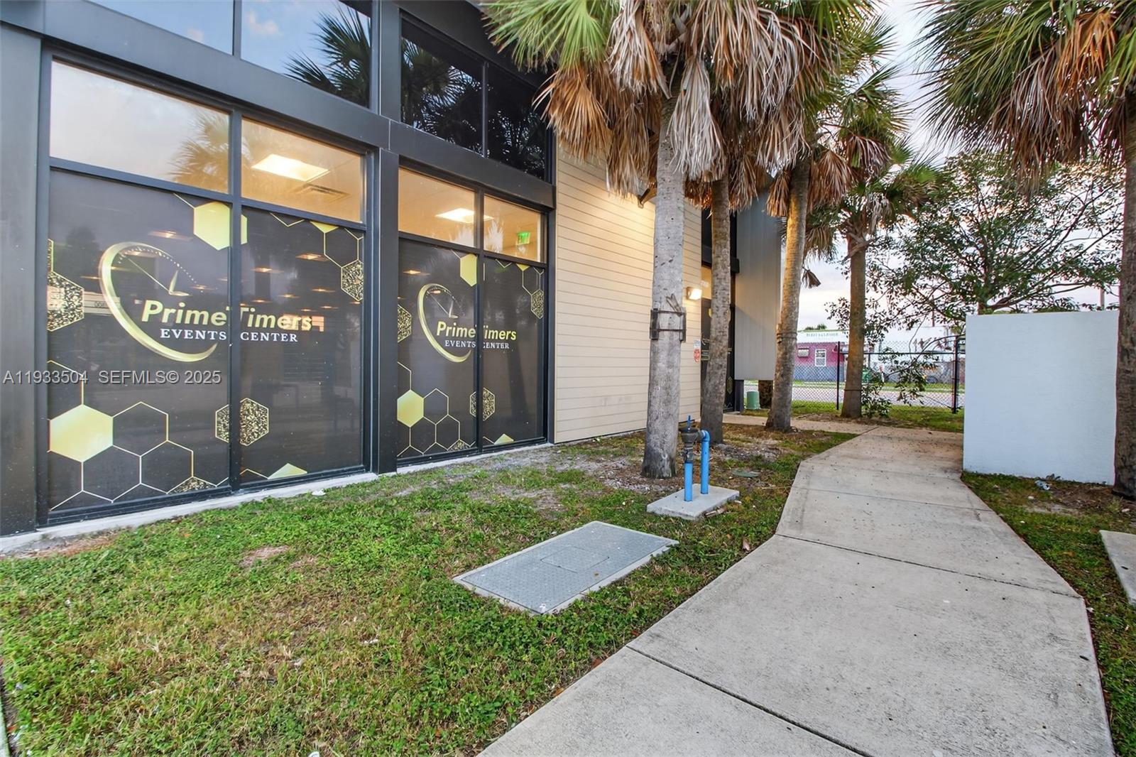 17800 W Cleveland Ave