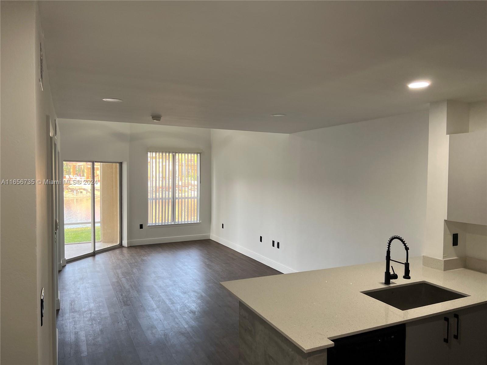 PALM LAKE CONDO - Residential