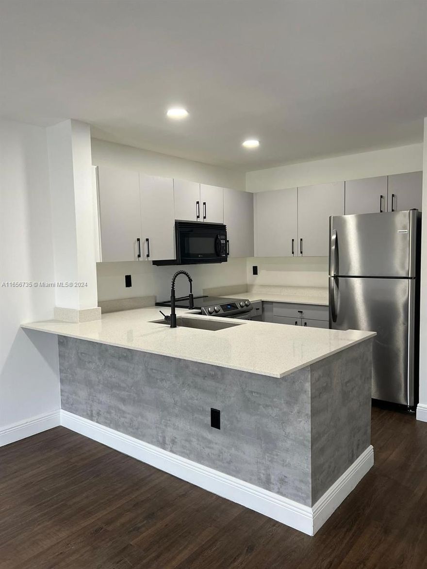 "Stunning townhouse with breathtaking lake views! Recently renovated to perfection, this beautiful property offers the ultimate blend of style, comfort, and tranquility. And the best part? It's already leased, providing a steady stream of income and making it a smart investment opportunity. Enjoy the serenity of the lake views while watching your investment grow!"