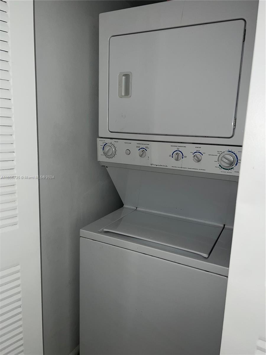 PALM LAKE CONDO - Residential