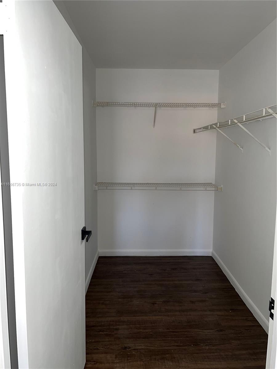 PALM LAKE CONDO - Residential
