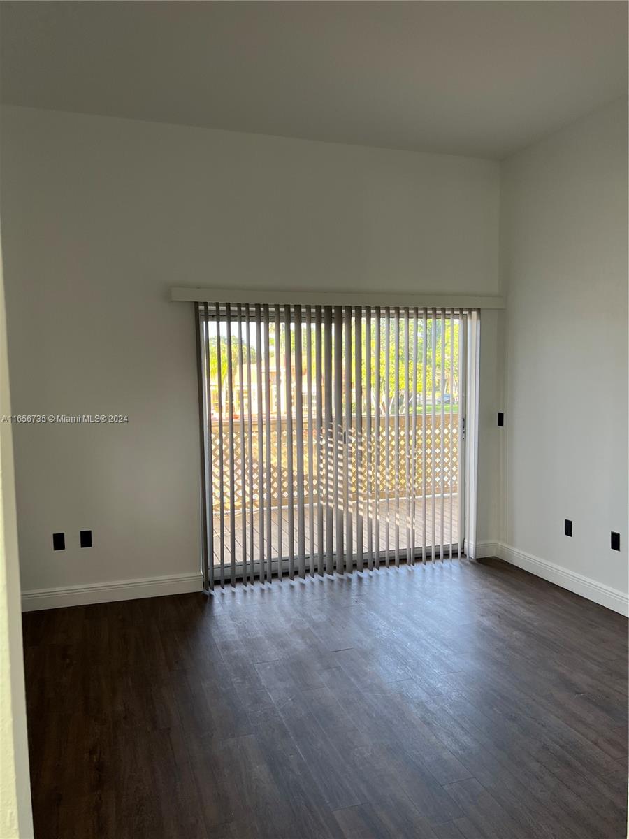 PALM LAKE CONDO - Residential