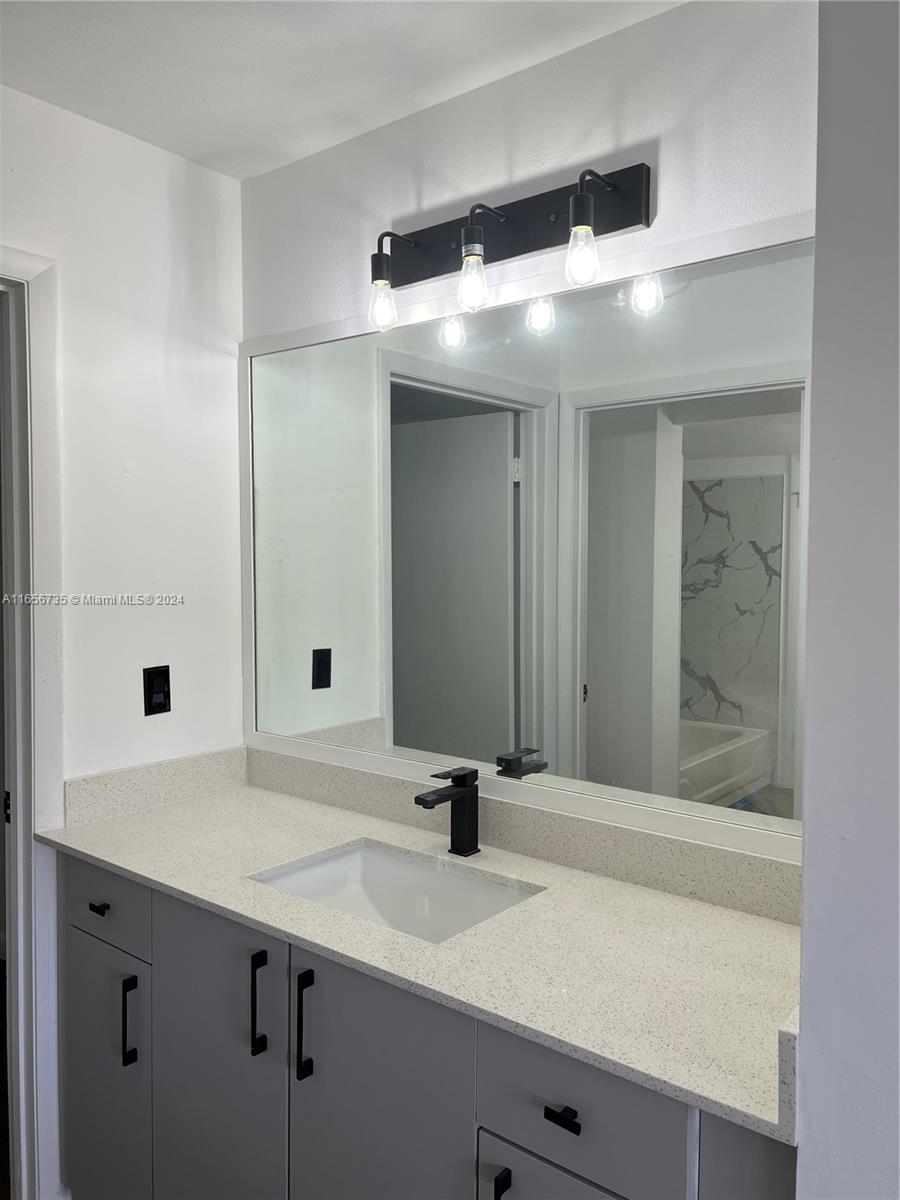 PALM LAKE CONDO - Residential