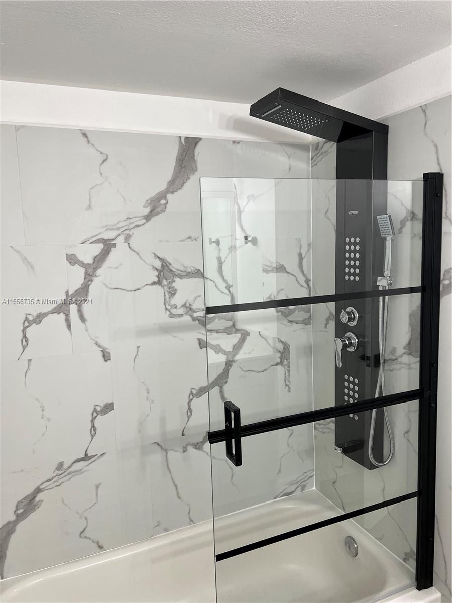 PALM LAKE CONDO - Residential