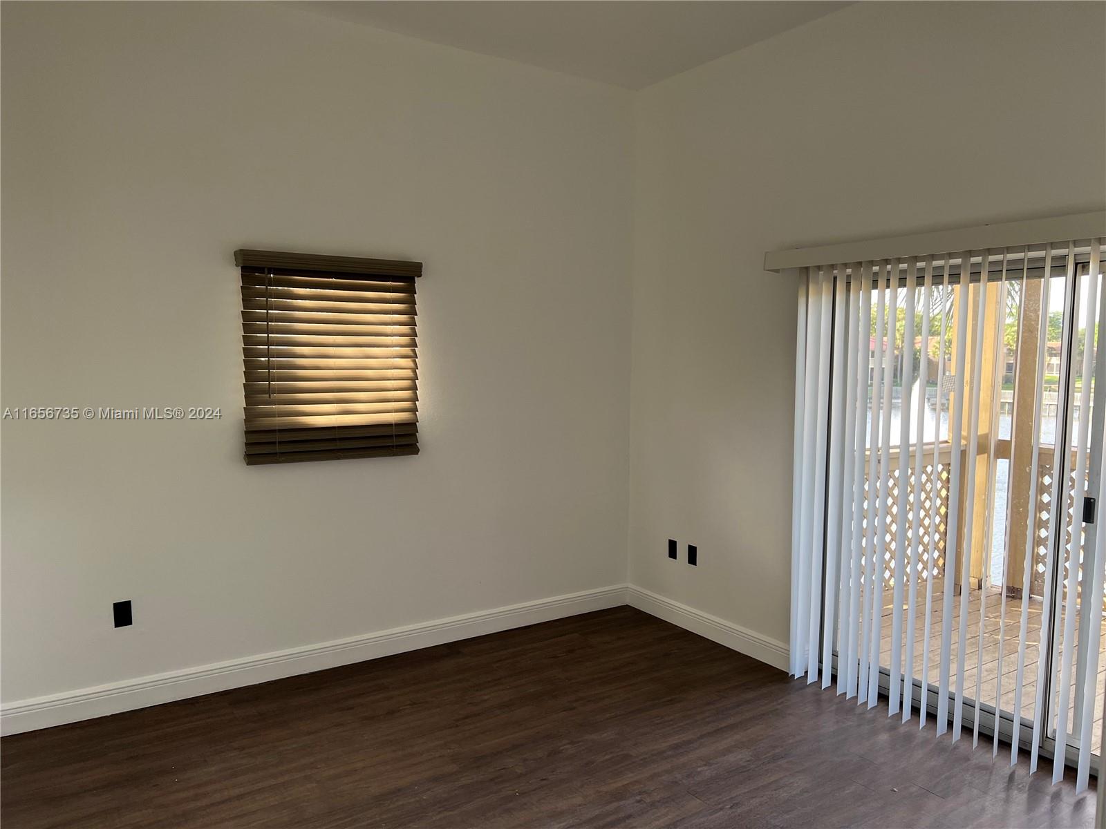 PALM LAKE CONDO - Residential