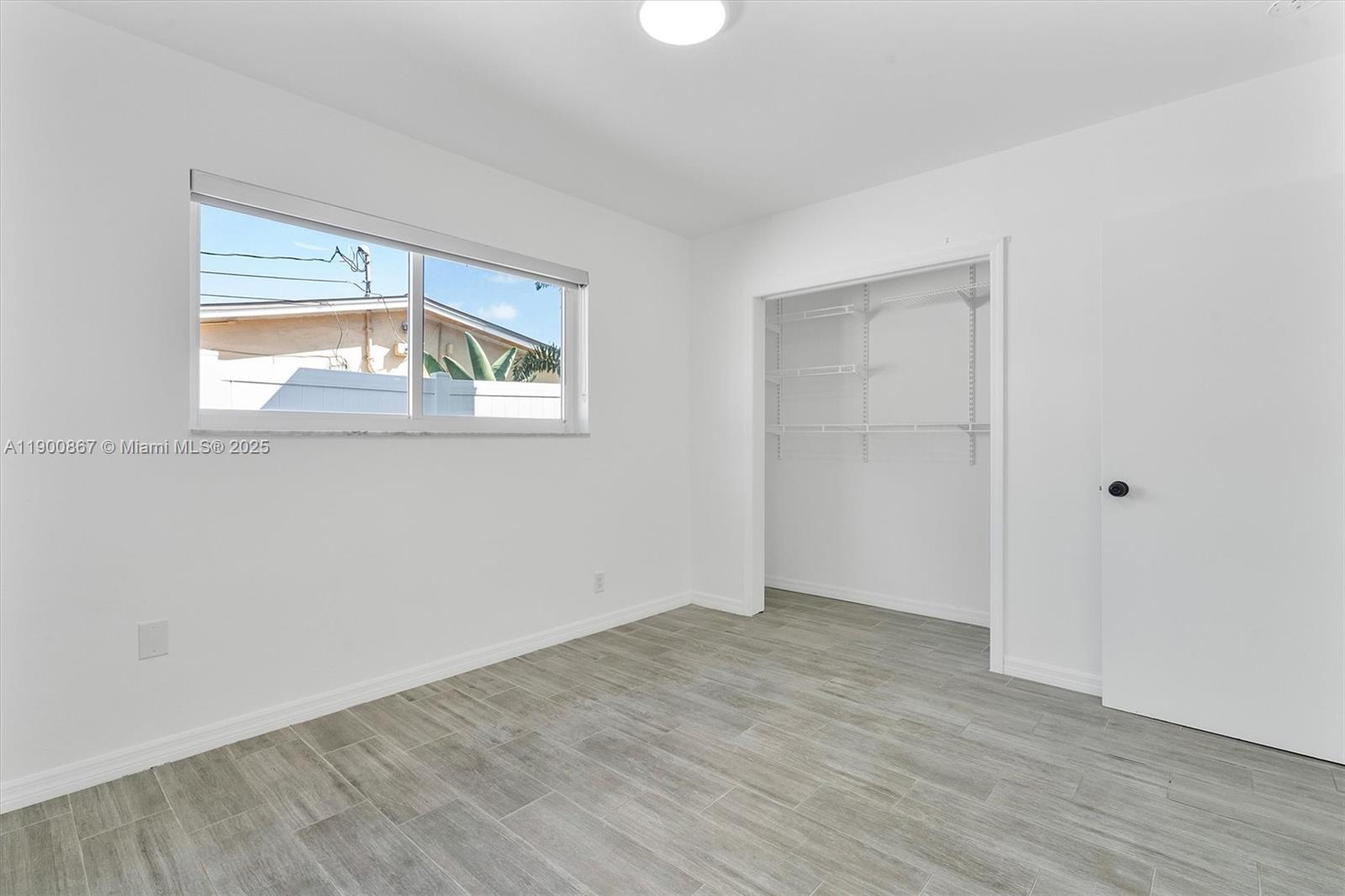 HOLLYWOOD HILLS - Residential Lease
