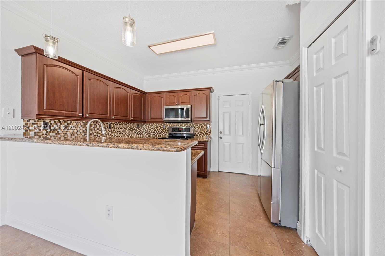 RIVERSIDE AT BISC NATL PK - Residential Lease