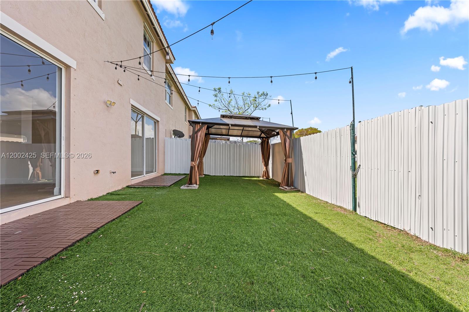 RIVERSIDE AT BISC NATL PK - Residential Lease