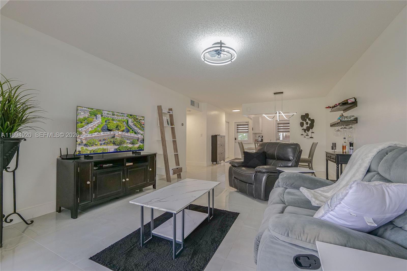 THISTLE GARDENS CONDO - Residential