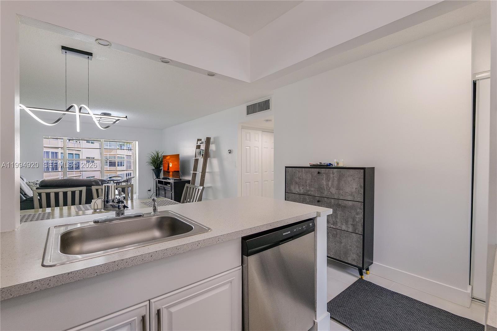 THISTLE GARDENS CONDO - Residential