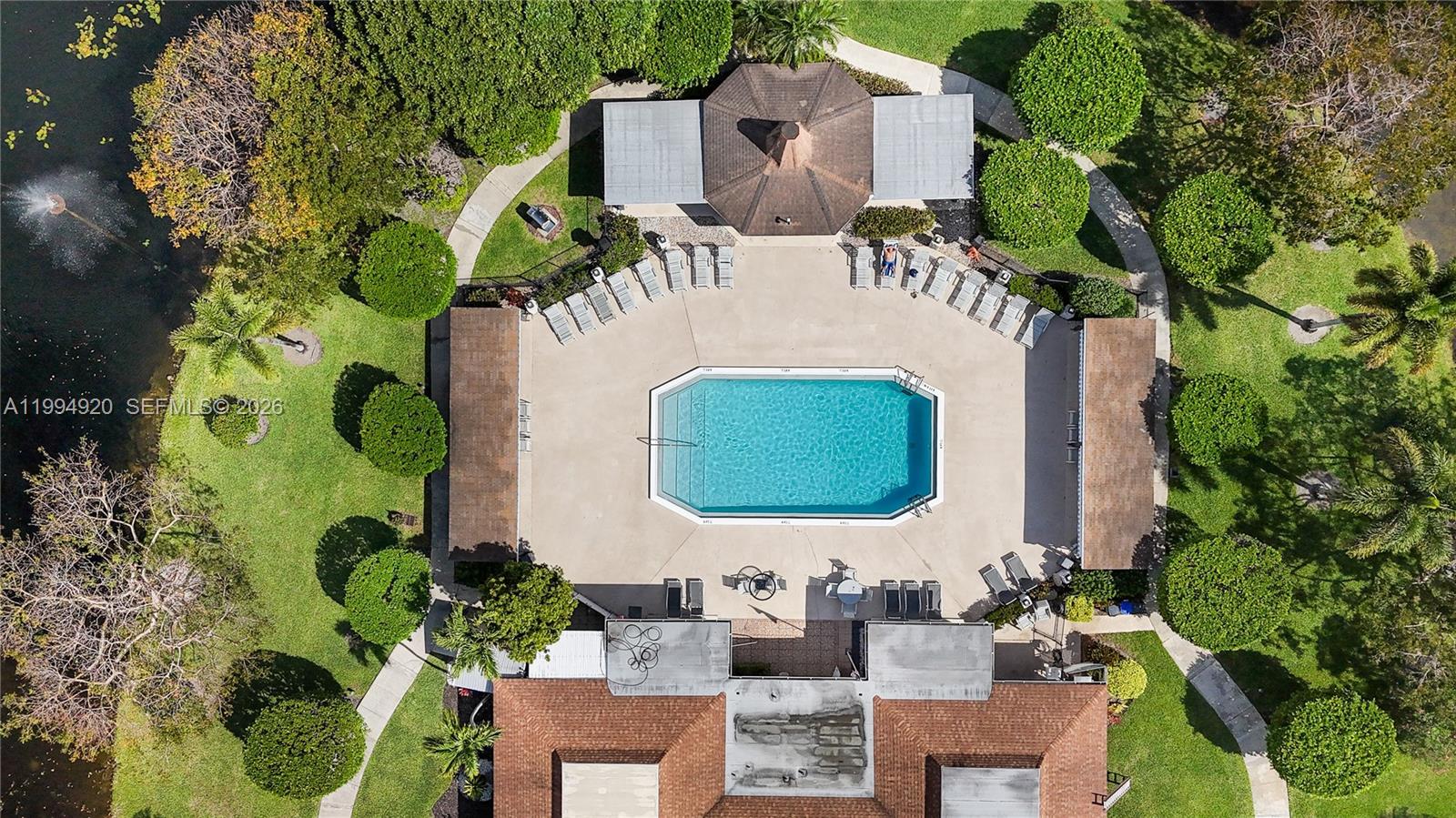 THISTLE GARDENS CONDO - Residential