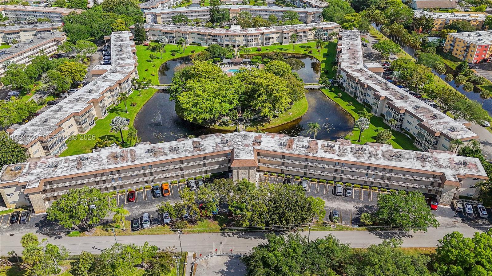 THISTLE GARDENS CONDO - Residential