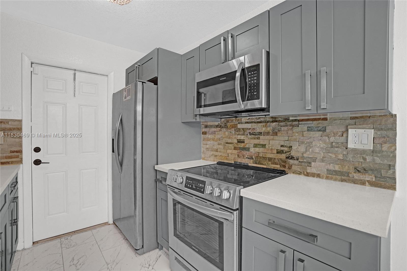 NEW BROWARDALE 1ST ADD - Residential Lease