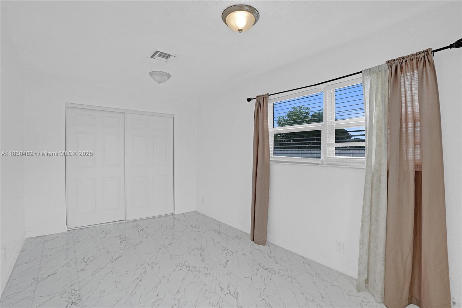 NEW BROWARDALE 1ST ADD - Residential Lease